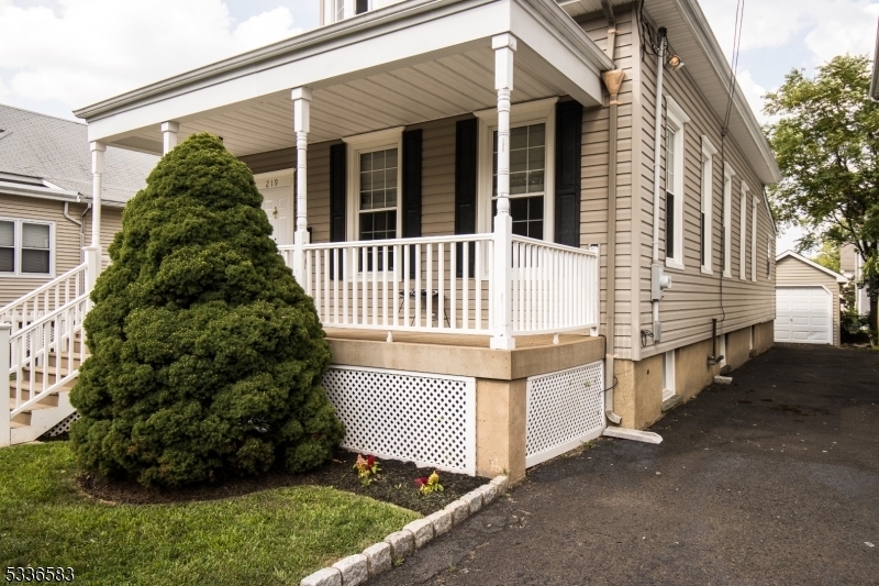 Property Photo:  219 Magie Ave  NJ 07204 