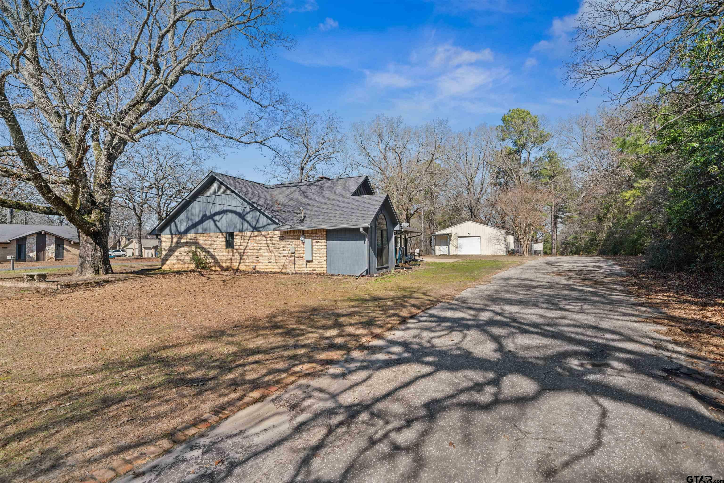 Property Photo:  140 Briarwood St  TX 75765 