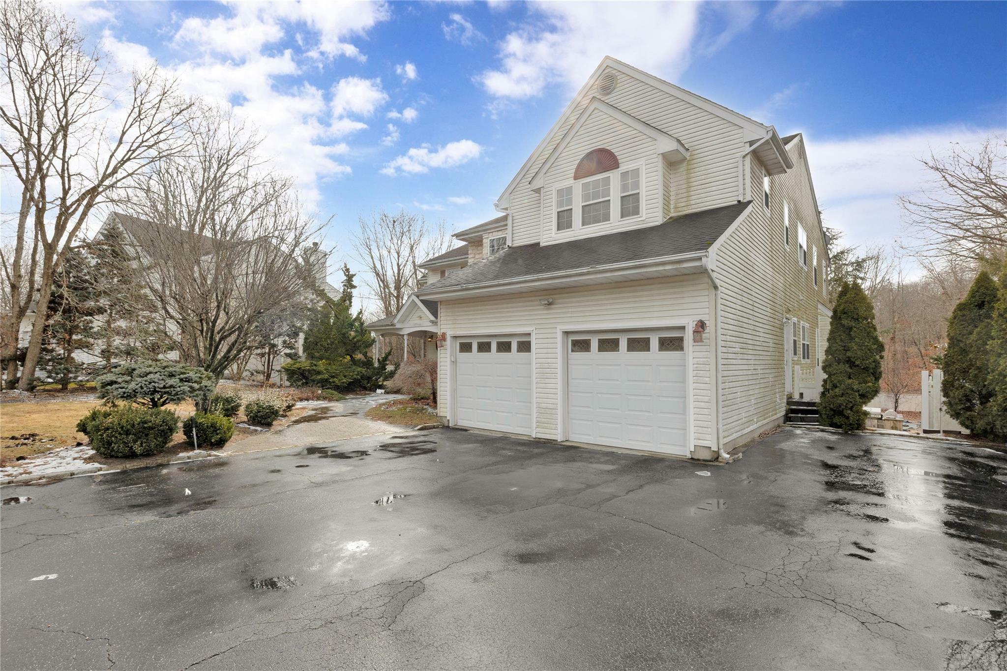 Property Photo:  8 Hessian Court  NY 11720 