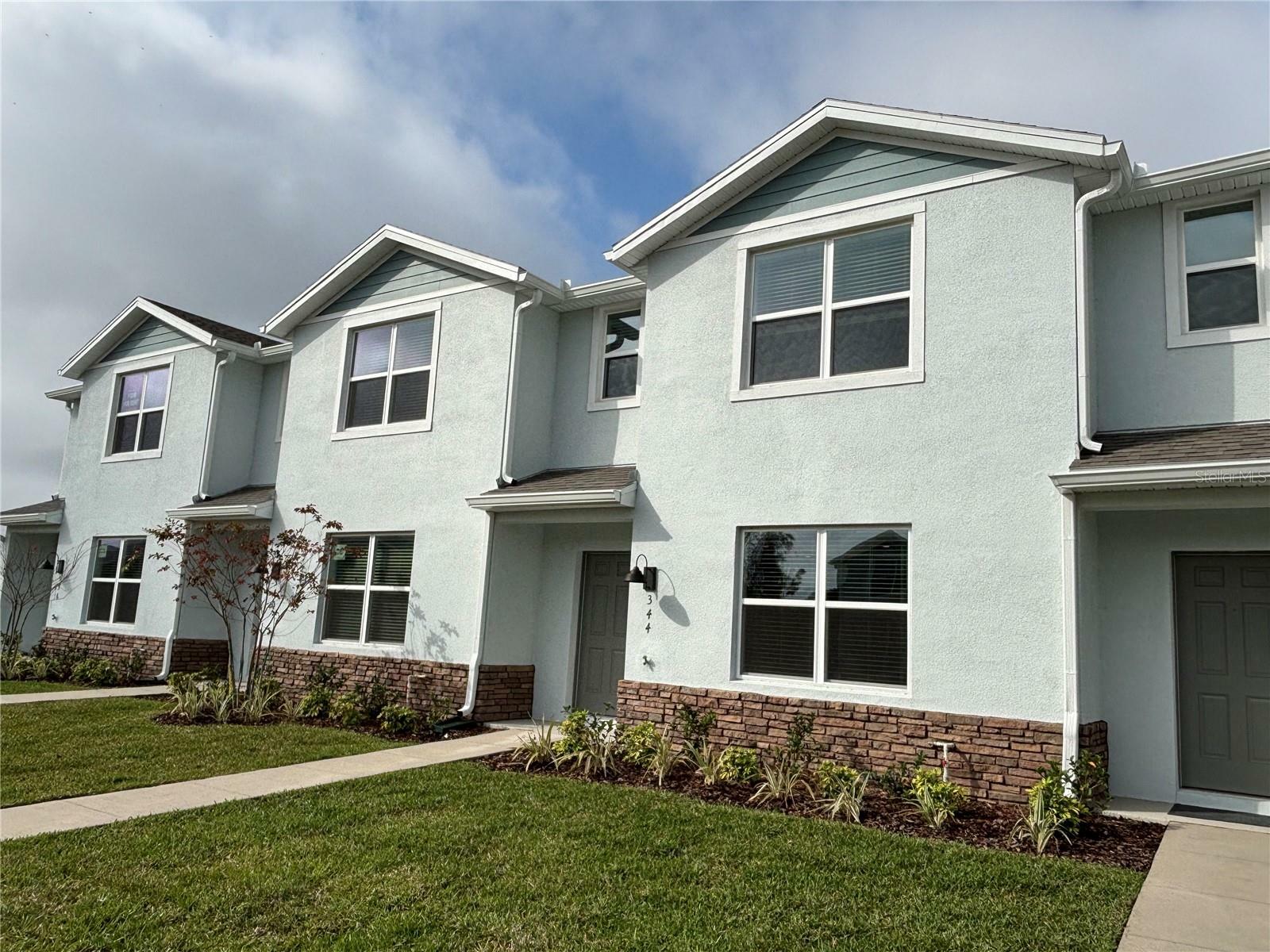 Property Photo: 344 Preston Cove Drive FL 34771