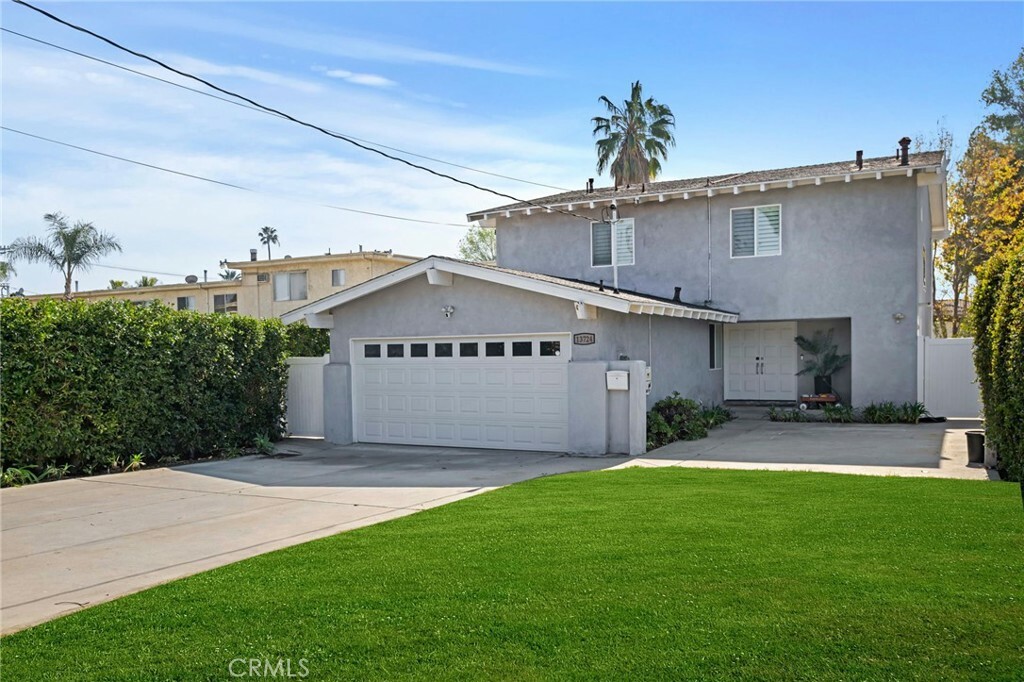 Property Photo:  13724 Erwin Street  CA 91401 