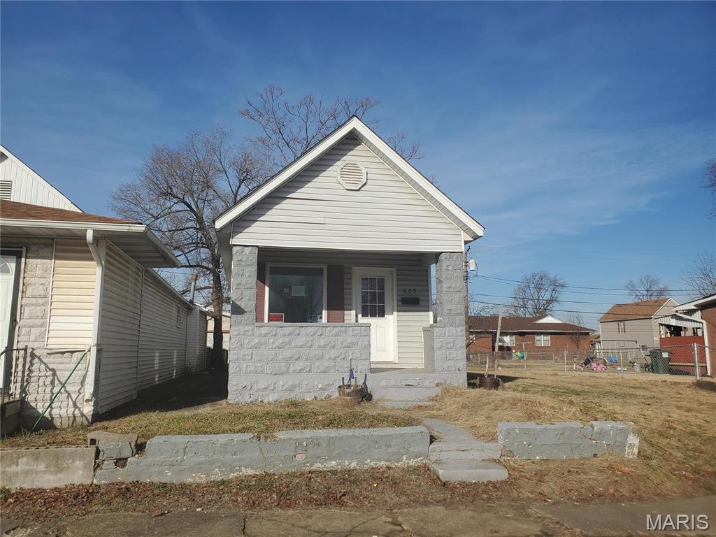 Property Photo: 805 Iowa Street IL 62060