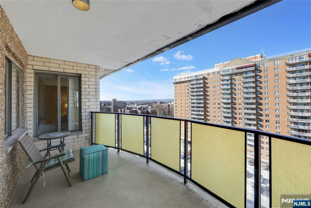 Property Photo:  150 Overlook Avenue 16A  NJ 07601 