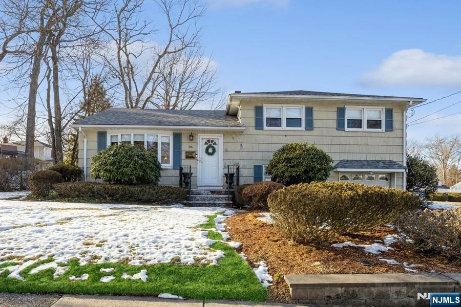 36 Hemlock Street  Waldwick NJ 07463 photo