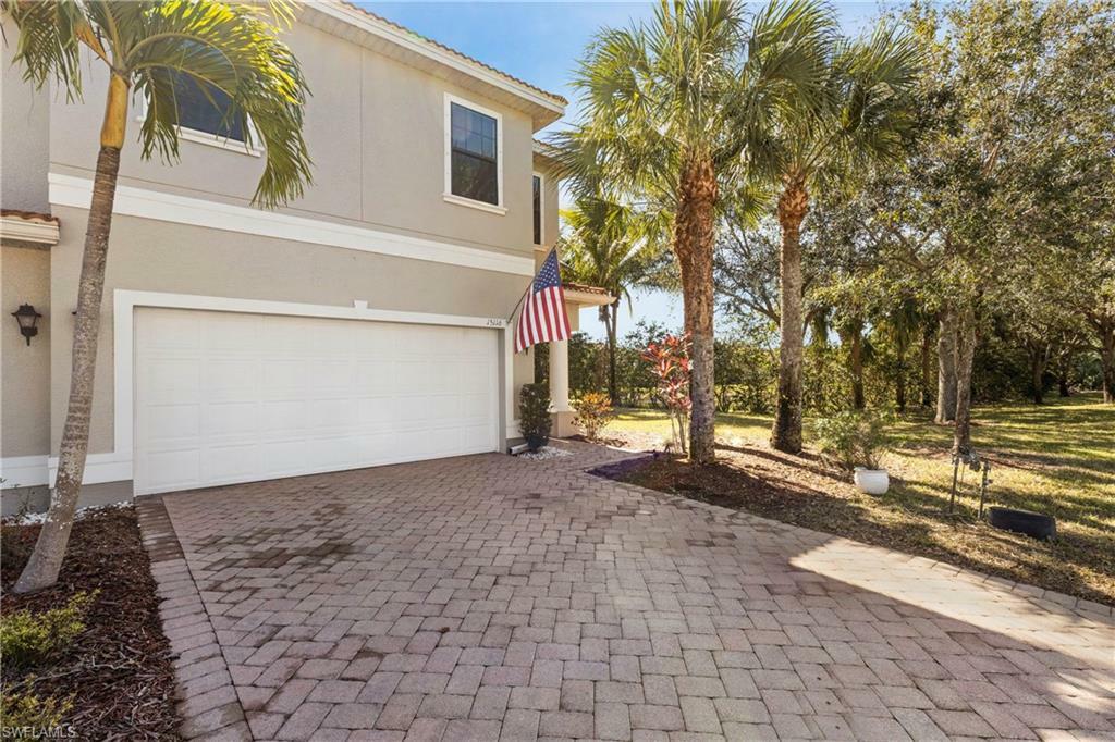 Property Photo: 15116 Summit Place Cir 213 FL 34119