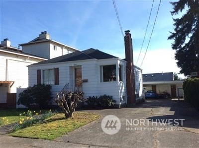 Property Photo:  945  NW 61st Street  WA 98107 