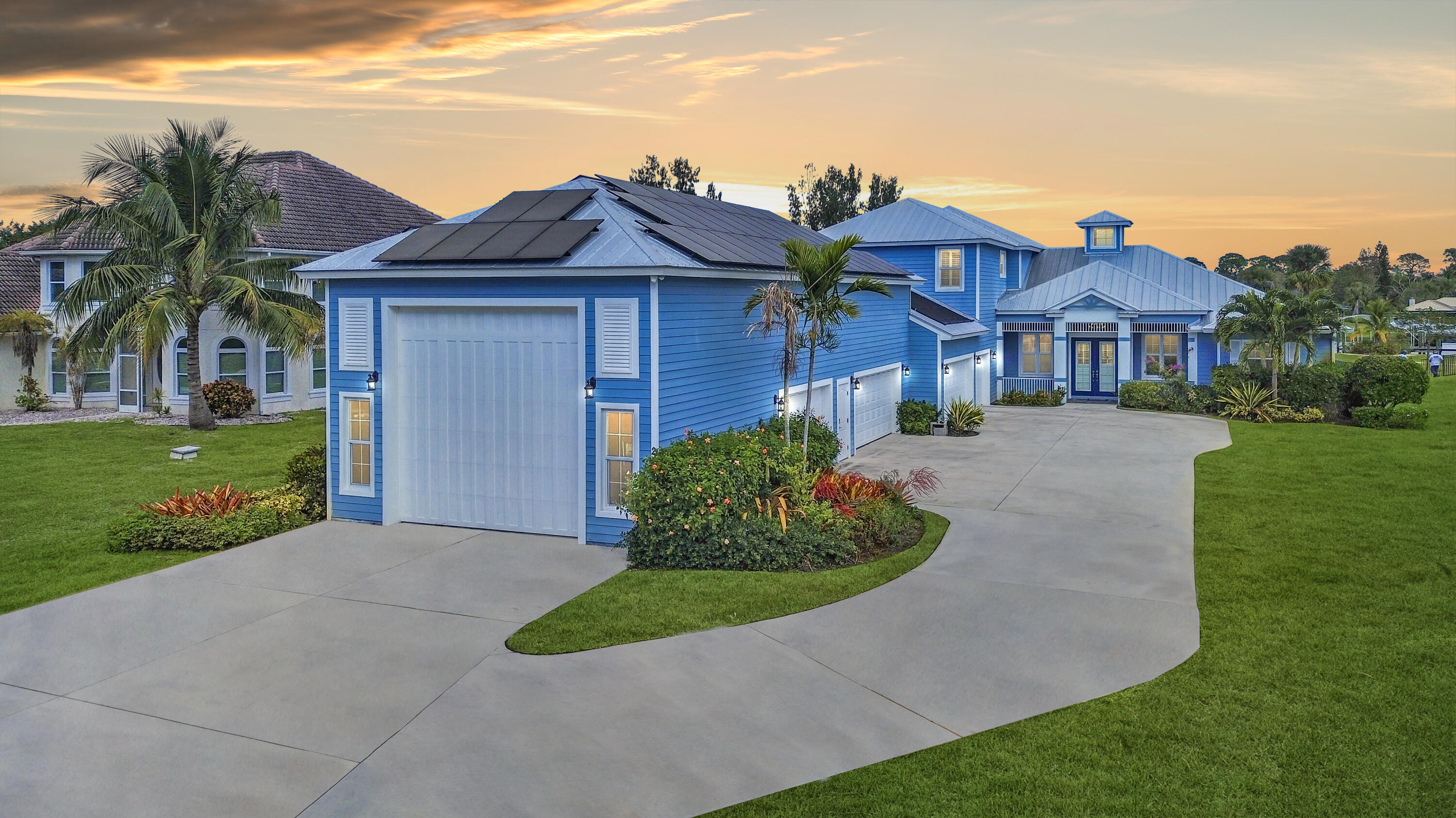 Property Photo:  2441 SE North Lookout Boulevard  FL 34984 