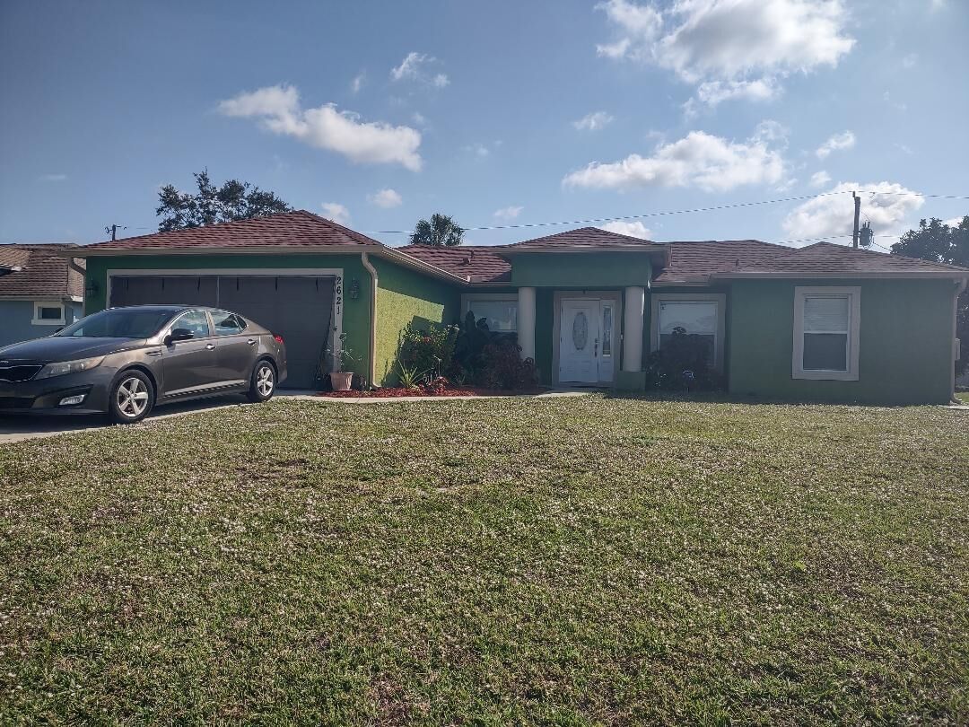 Property Photo: 2621 SW Cactus Circle FL 34953