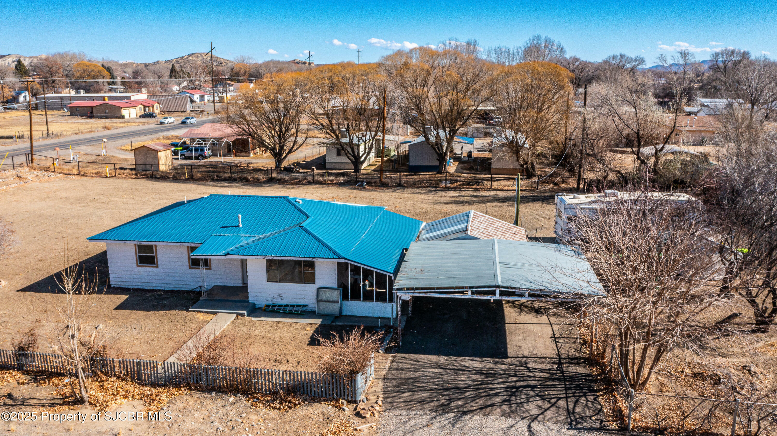 Property Photo: 715 Chapin Lane NM 87413