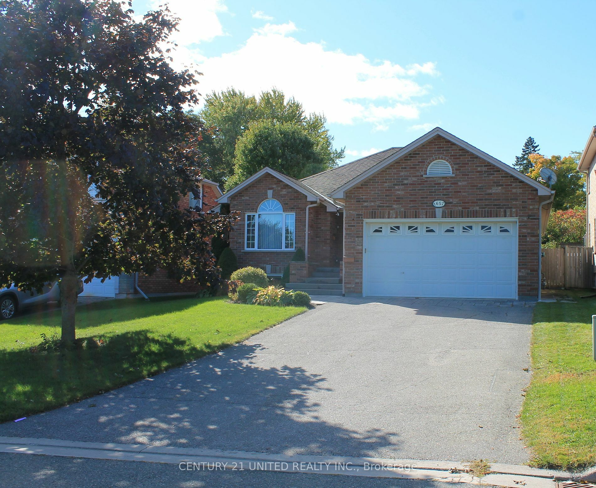 1657 Cahill Dr  Peterborough ON K9K 2L8 photo