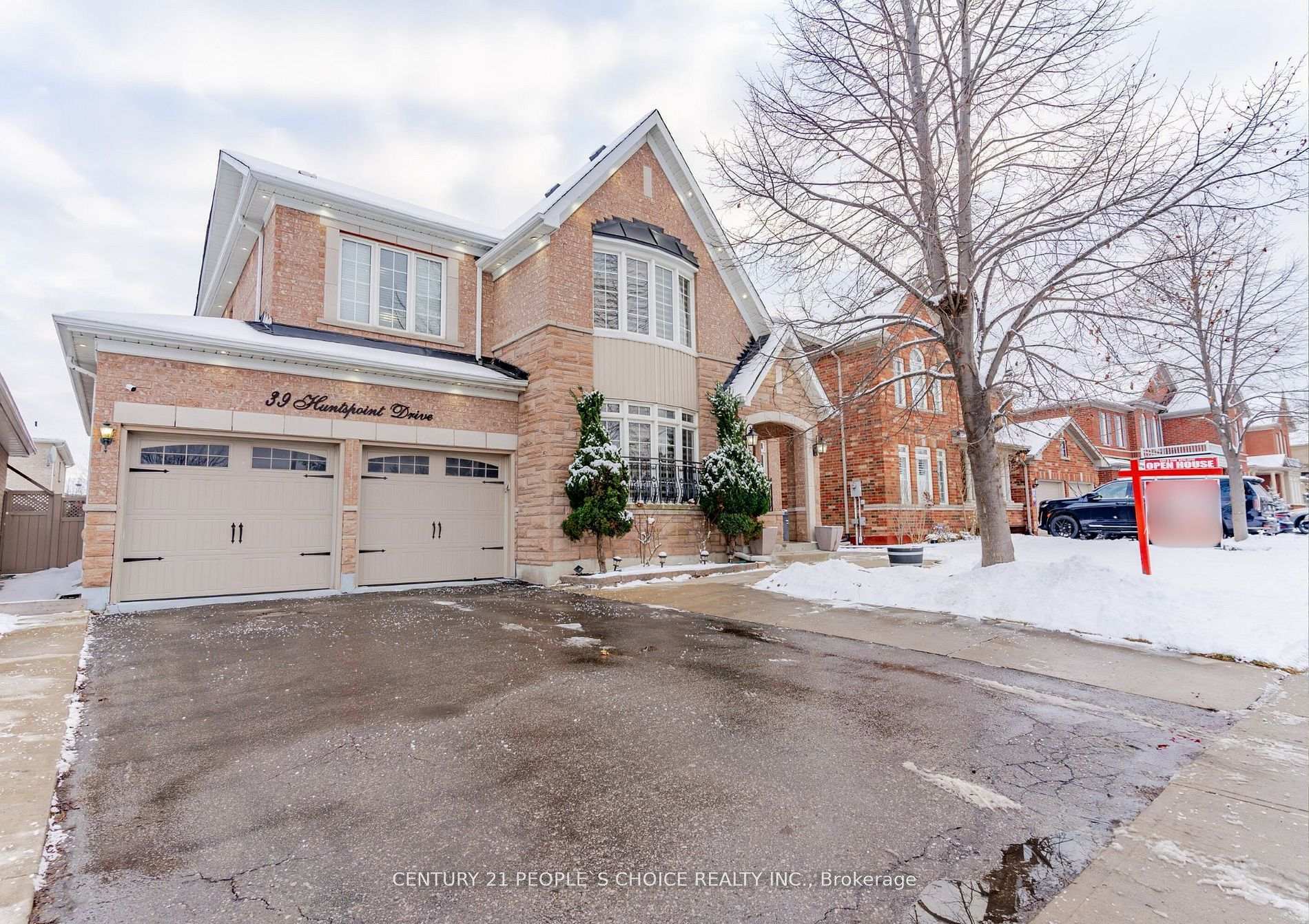 Photo de la propriété: 39 Huntspoint Drive ON L6P 2E9