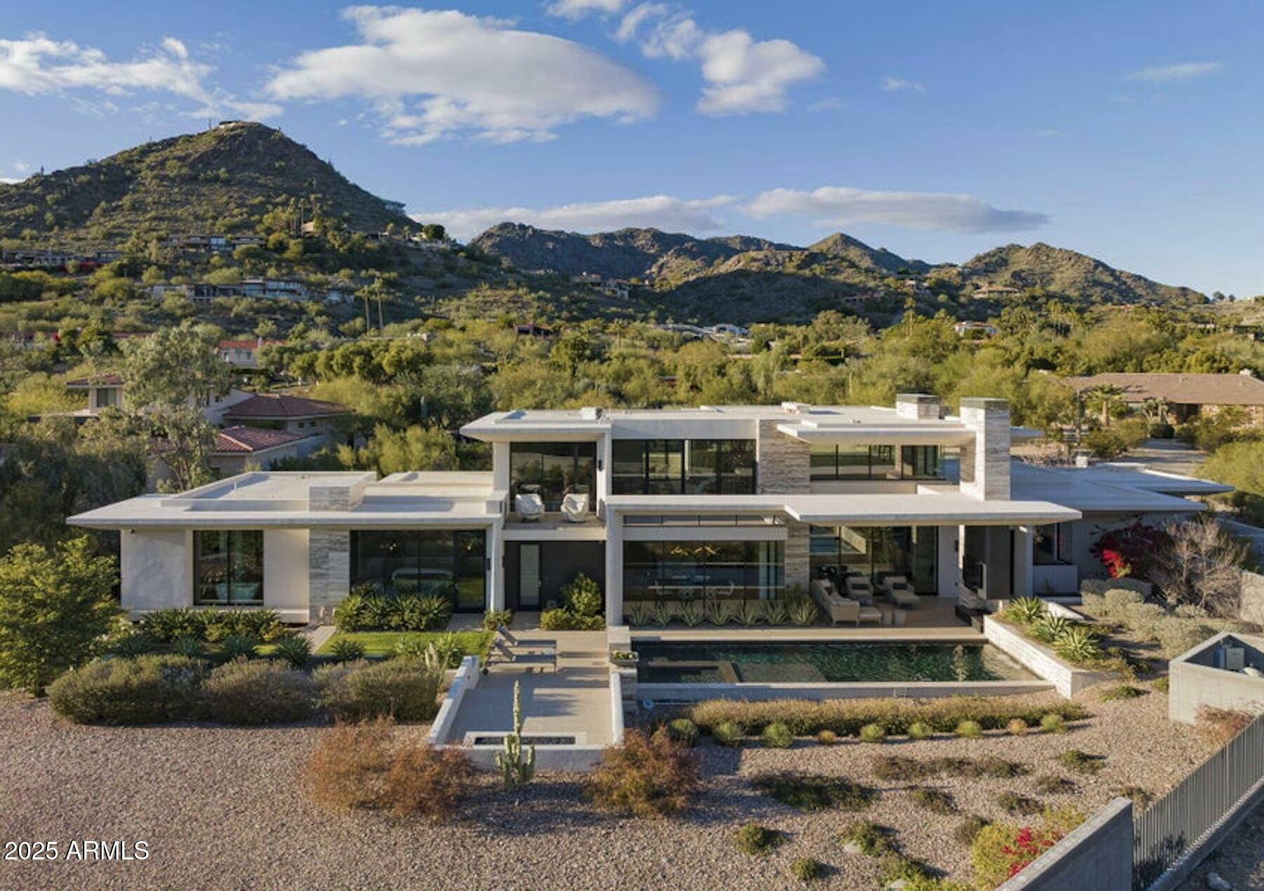 Property Photo: 4451 E Joshua Tree Lane AZ 85253