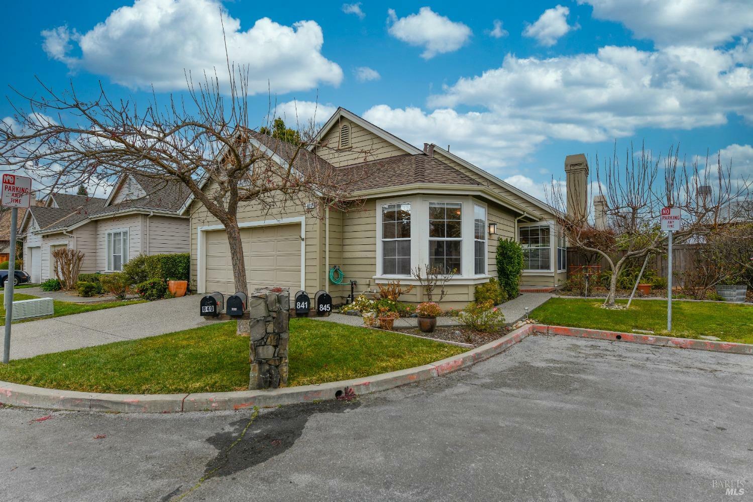 Property Photo:  833 Peggy Lee Court  CA 95492 