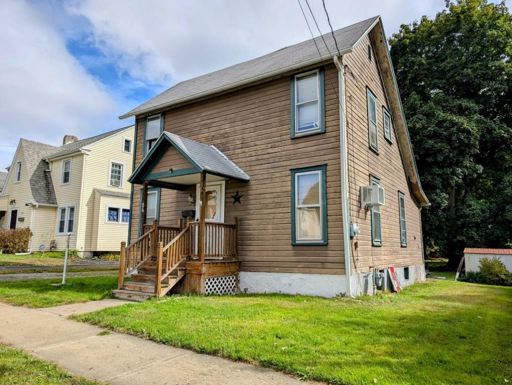 Property Photo:  86 Cleveland Avenue  NY 14905 