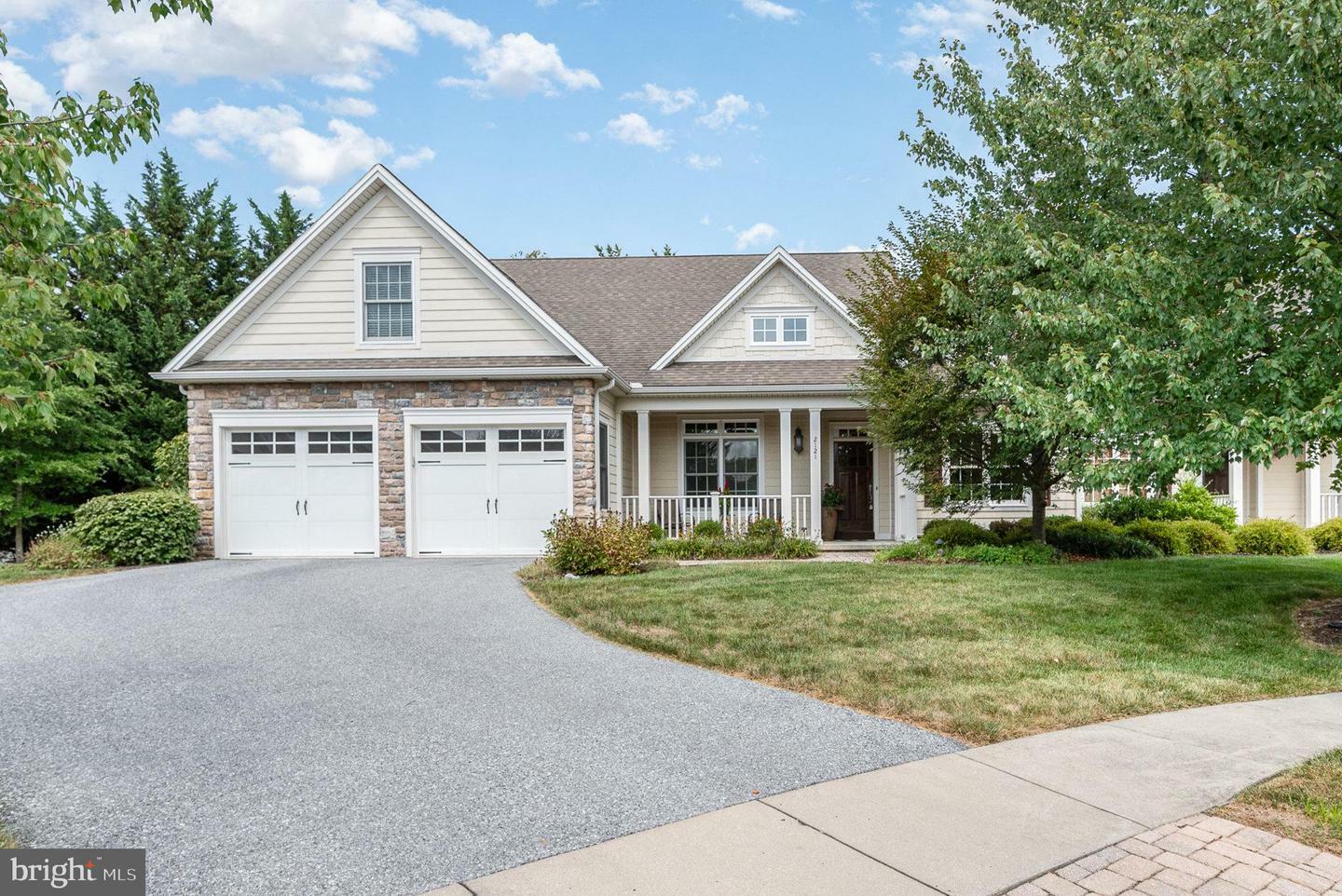 Property Photo:  2121 Arbor Court  PA 17055 