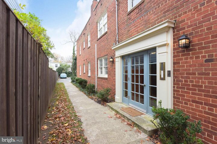 415 N West Street 6  Alexandria VA 22314 photo