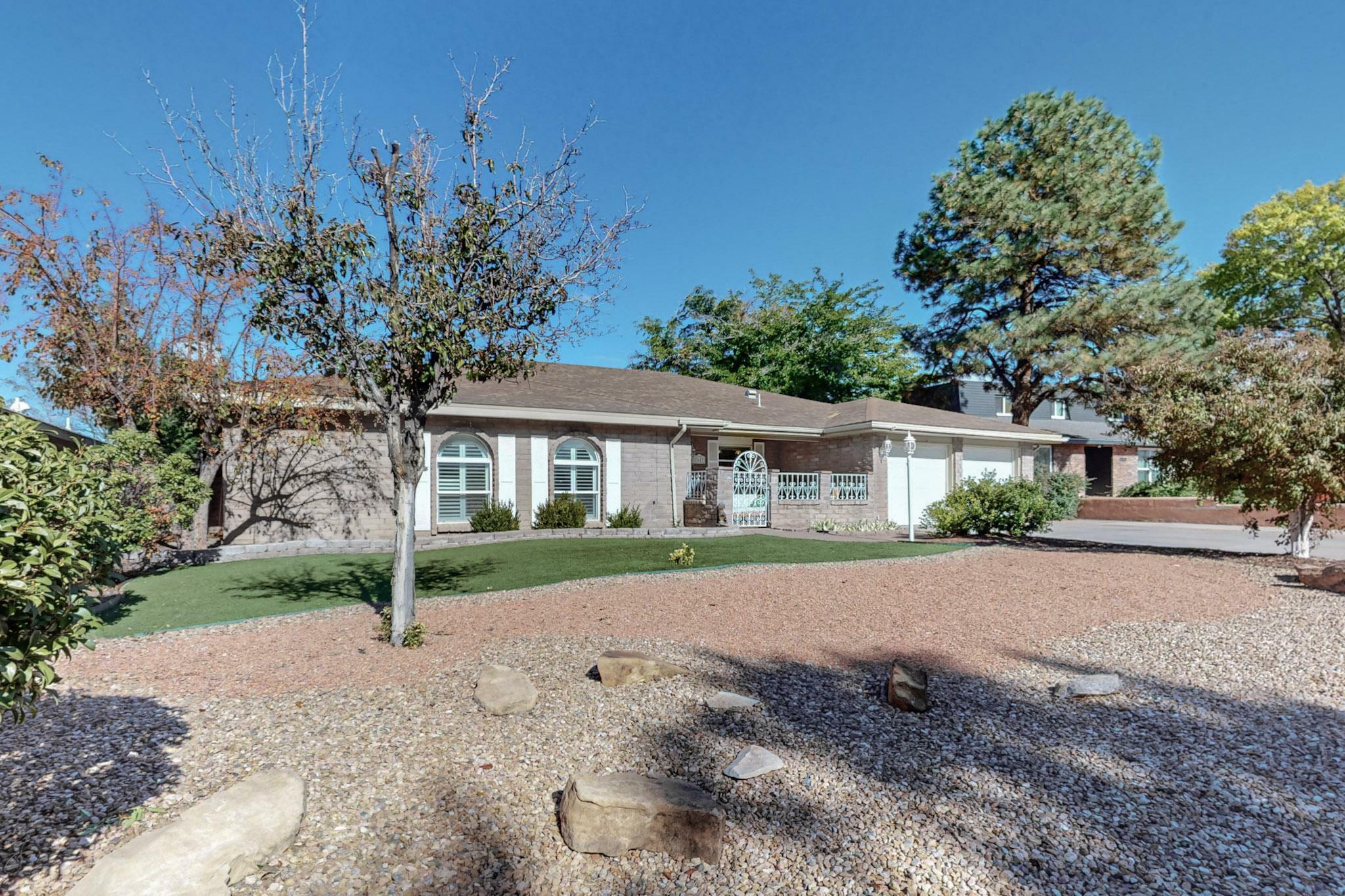 Property Photo:  7617 Arroyo Del Oso Avenue NE  NM 87109 