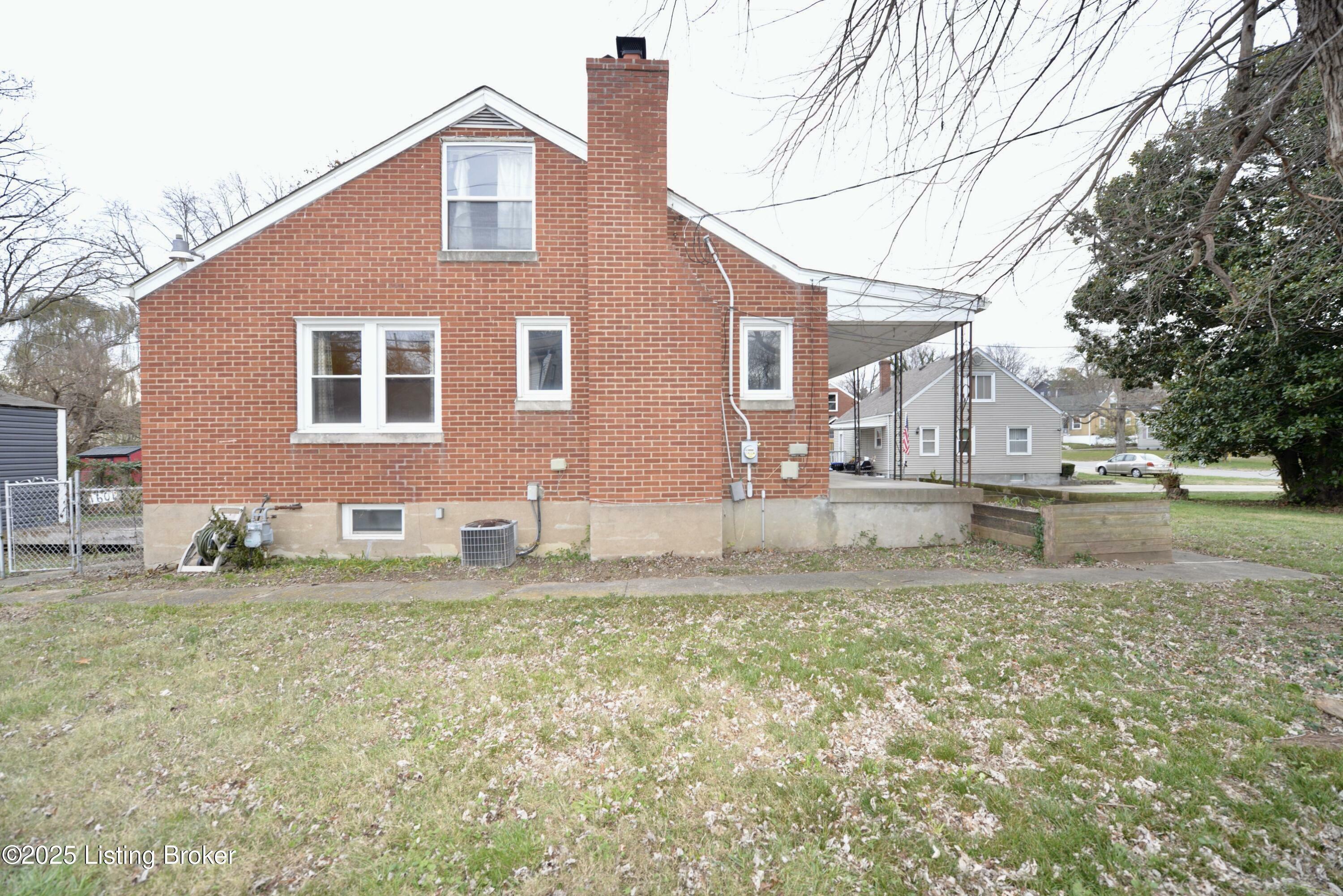 Property Photo:  1601 Belmar Dr  KY 40213 