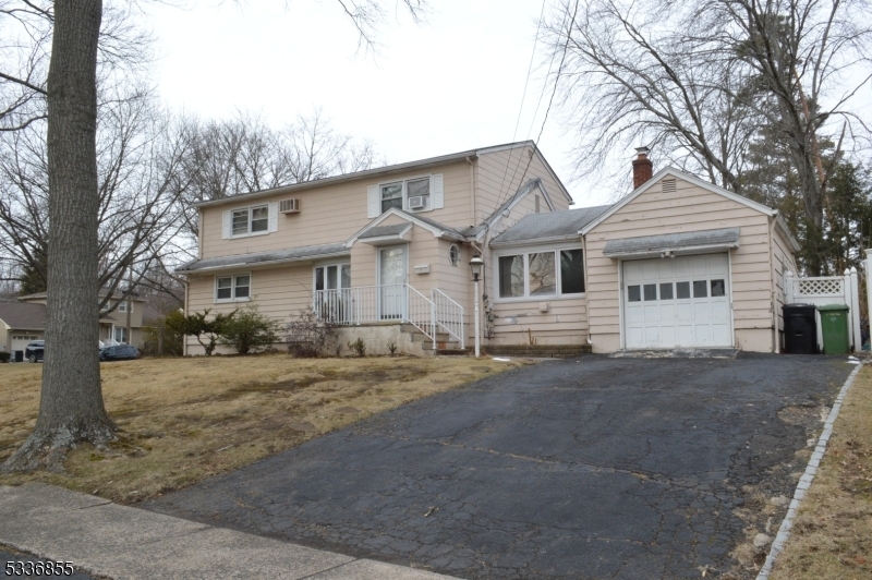 Property Photo:  81 Alden Rd  NJ 07652 