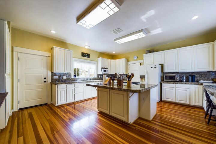 Property Photo: 2220 E Street CA 95501