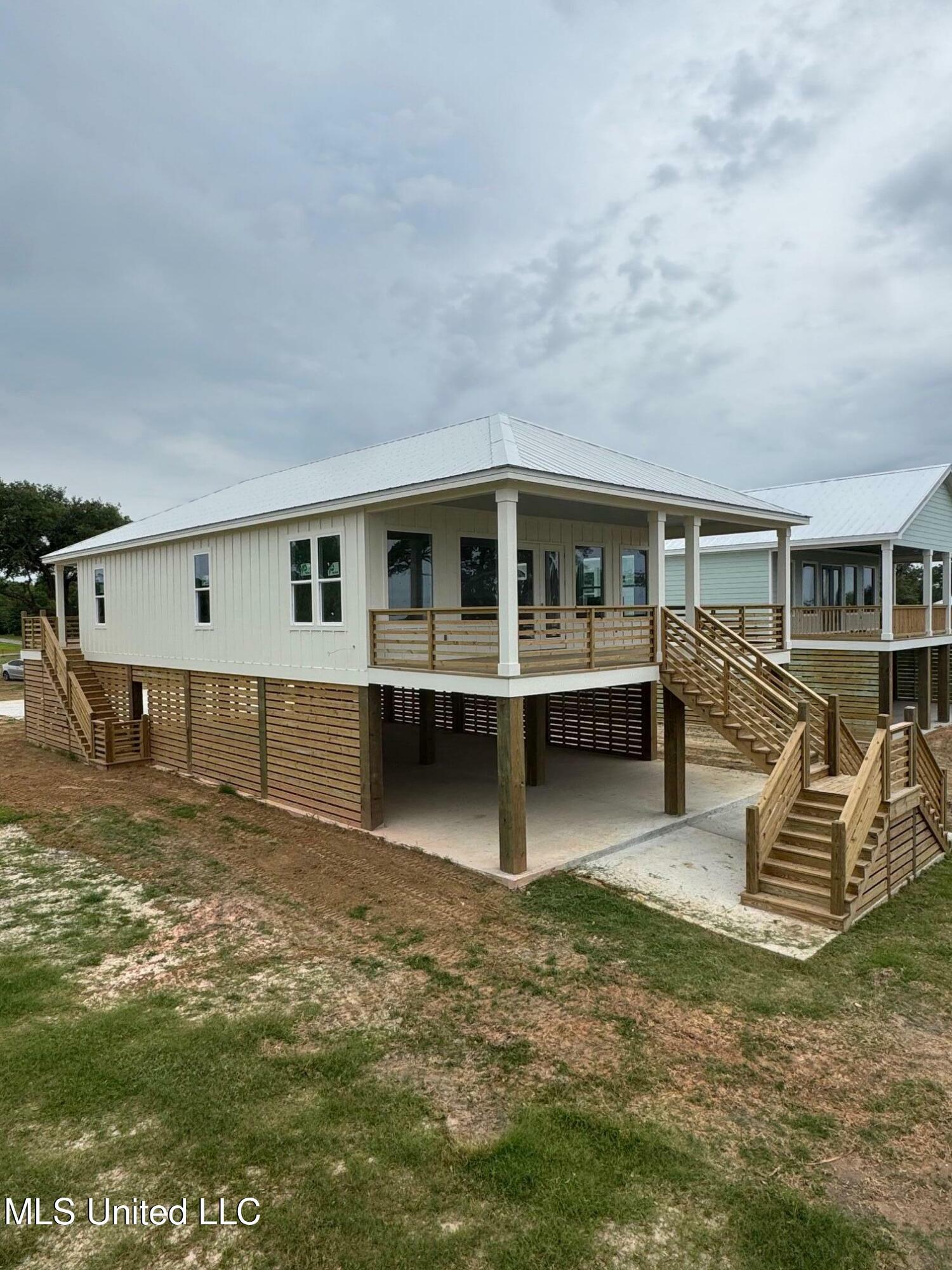 534 Beach Drive  Gulfport MS 39507 photo