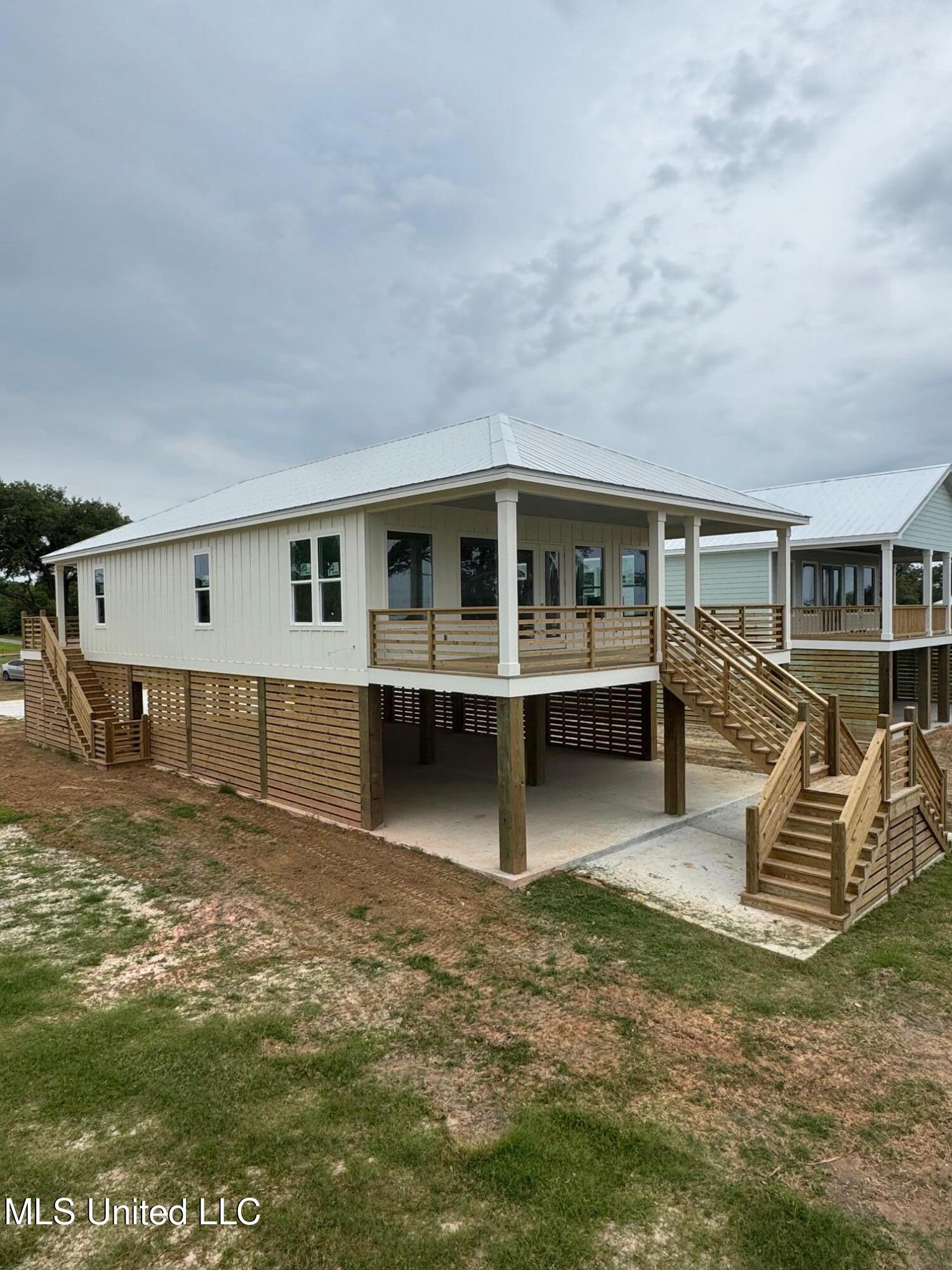 534 Beach Drive  Gulfport MS 39507 photo