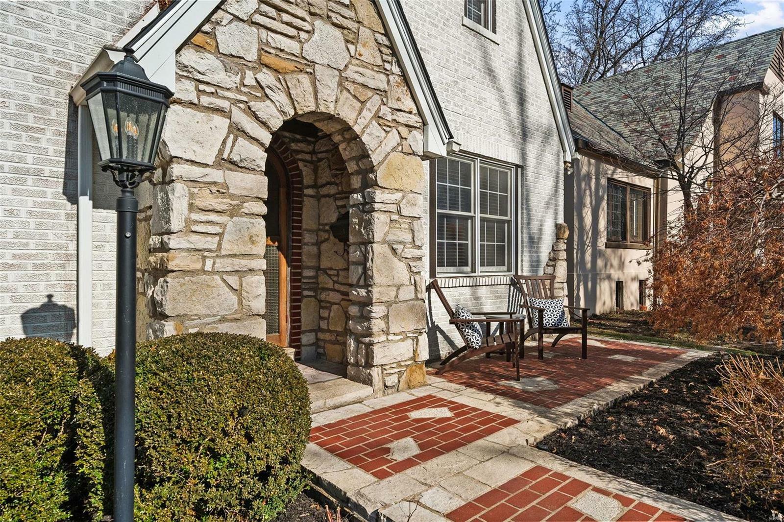 Property Photo:  7621 Shirley Drive  MO 63105 