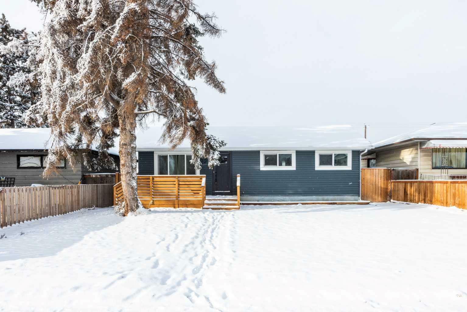 Photo de la propriété:  2211 36 Street SE  AB T2B 0X9 