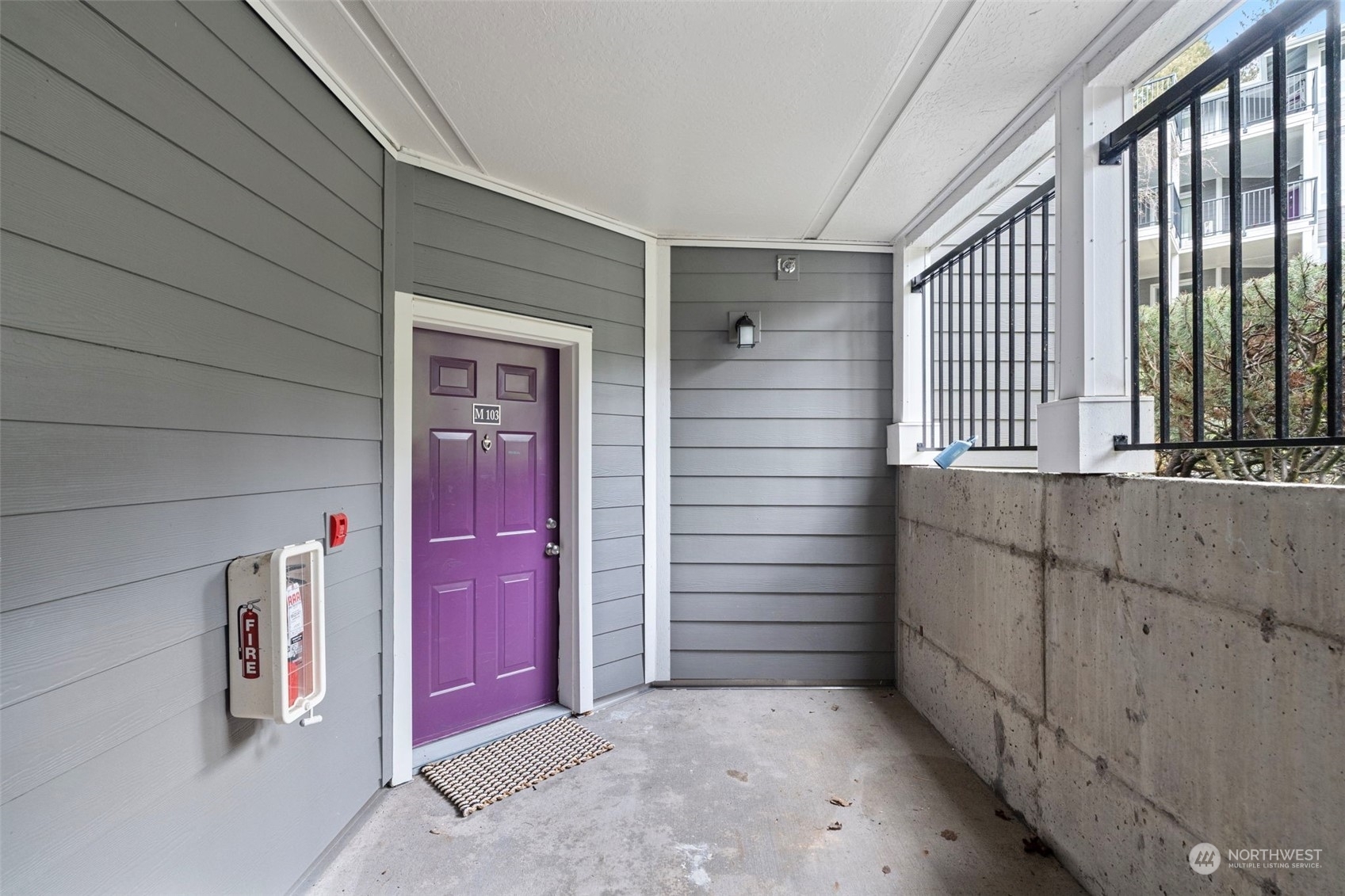 Property Photo:  3905  243rd Place SE M103  WA 98021 