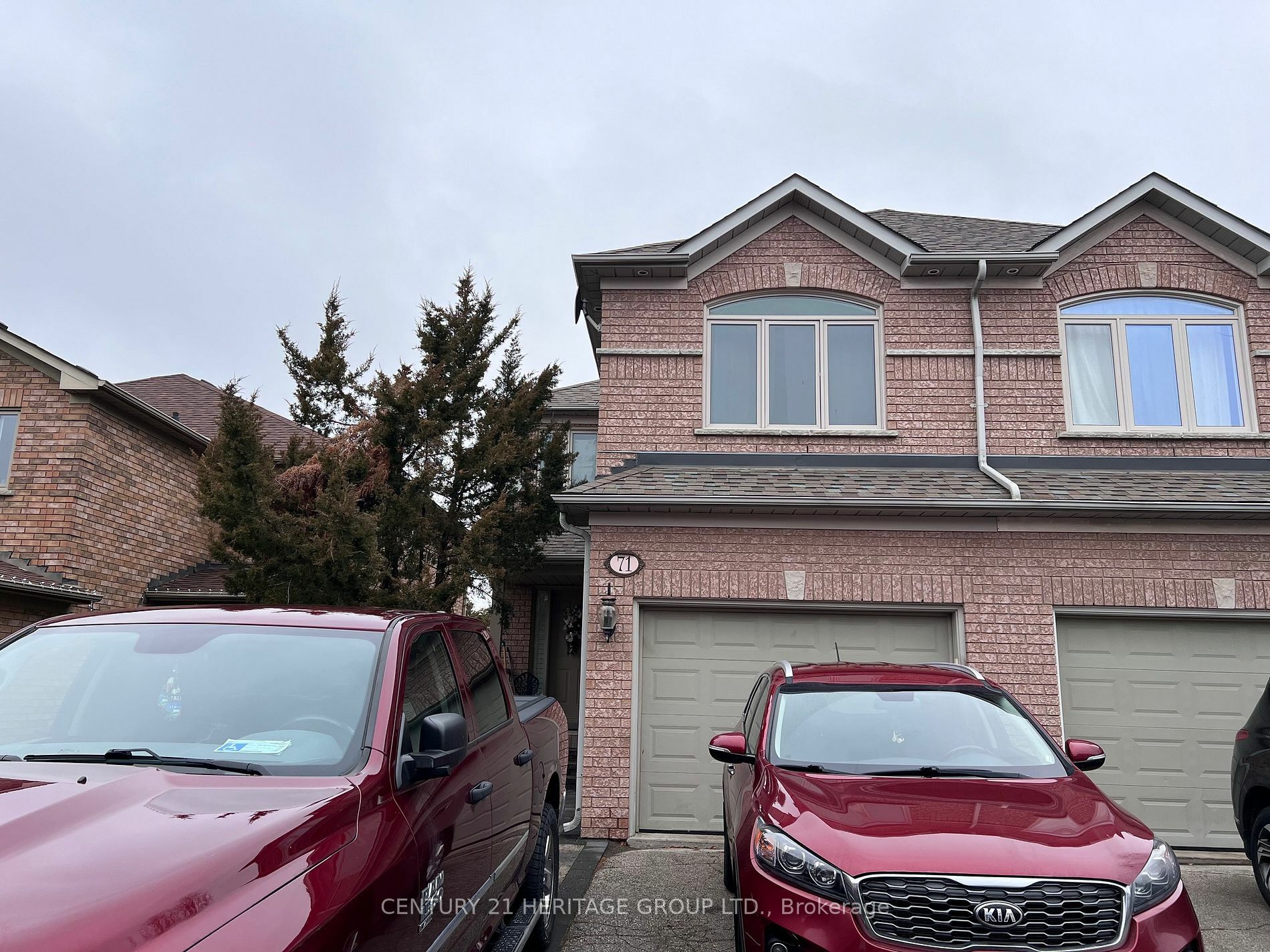 Property Photo:  71 Primeau Dr Bsmt  ON L4G 6Z3 