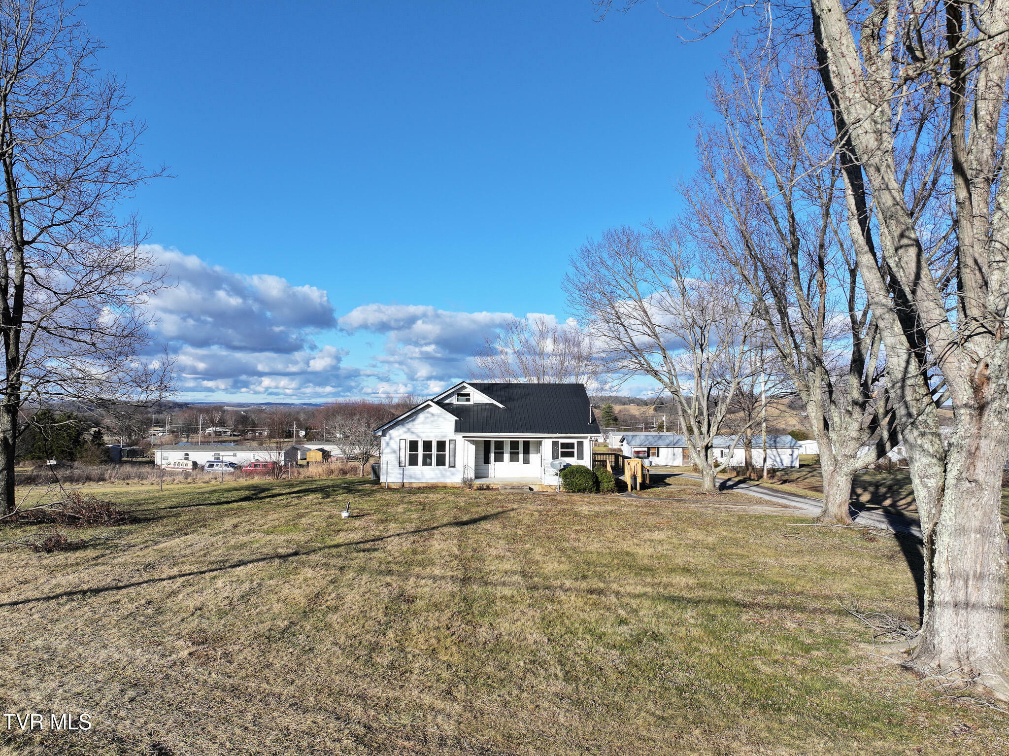 Property Photo:  2928 Highway 107  TN 37641 