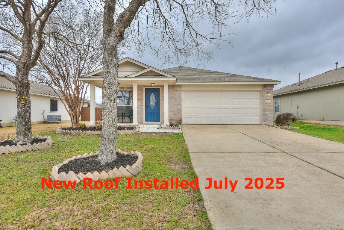 Property Photo: 2718 Summerwalk Place TX 78665