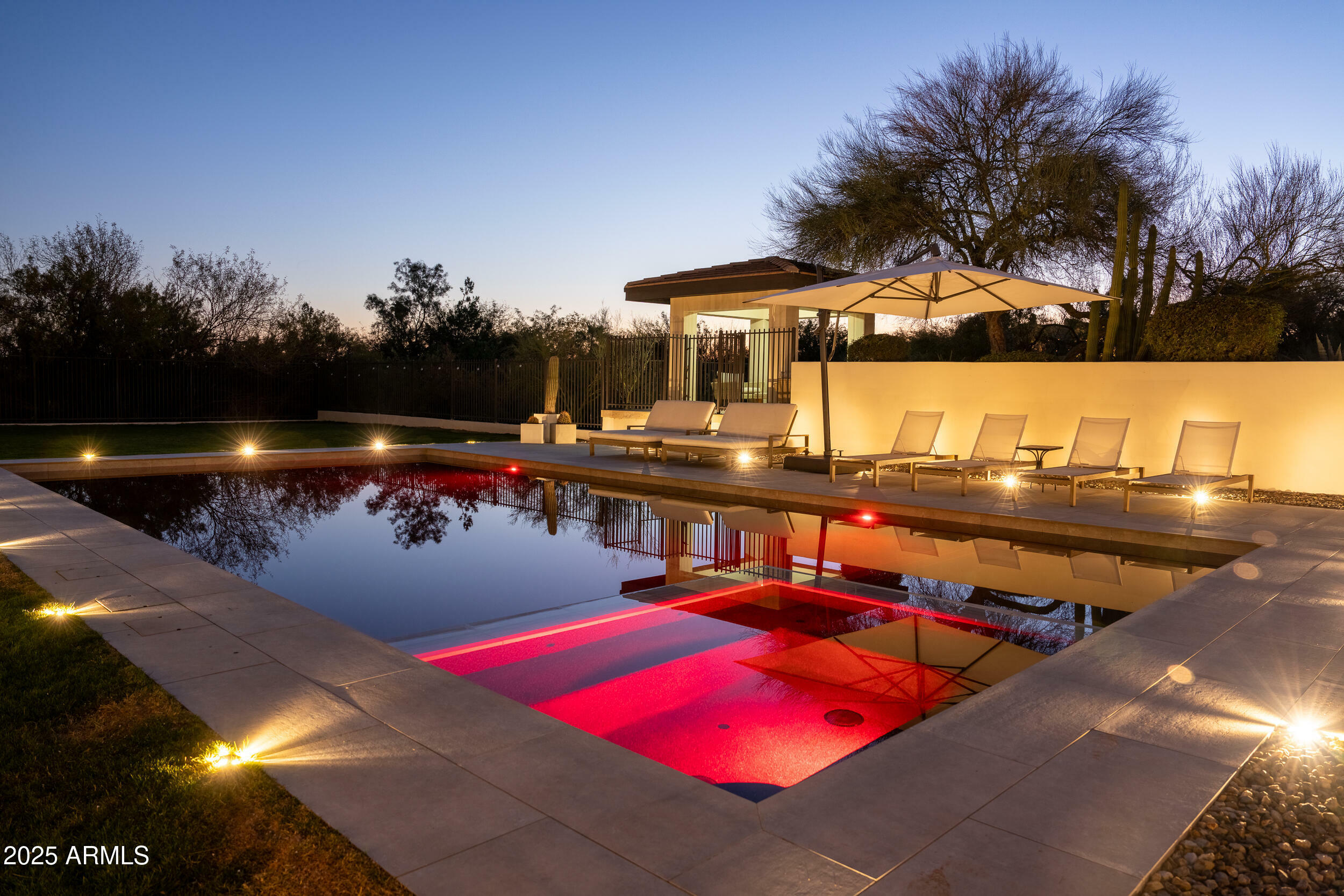 Property Photo: 3977 E Paradise View Drive AZ 85253