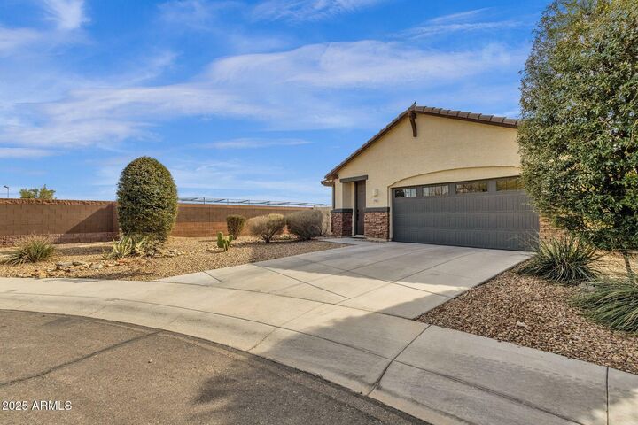 Property Photo:  2981 E Glenhaven Drive  AZ 85048 