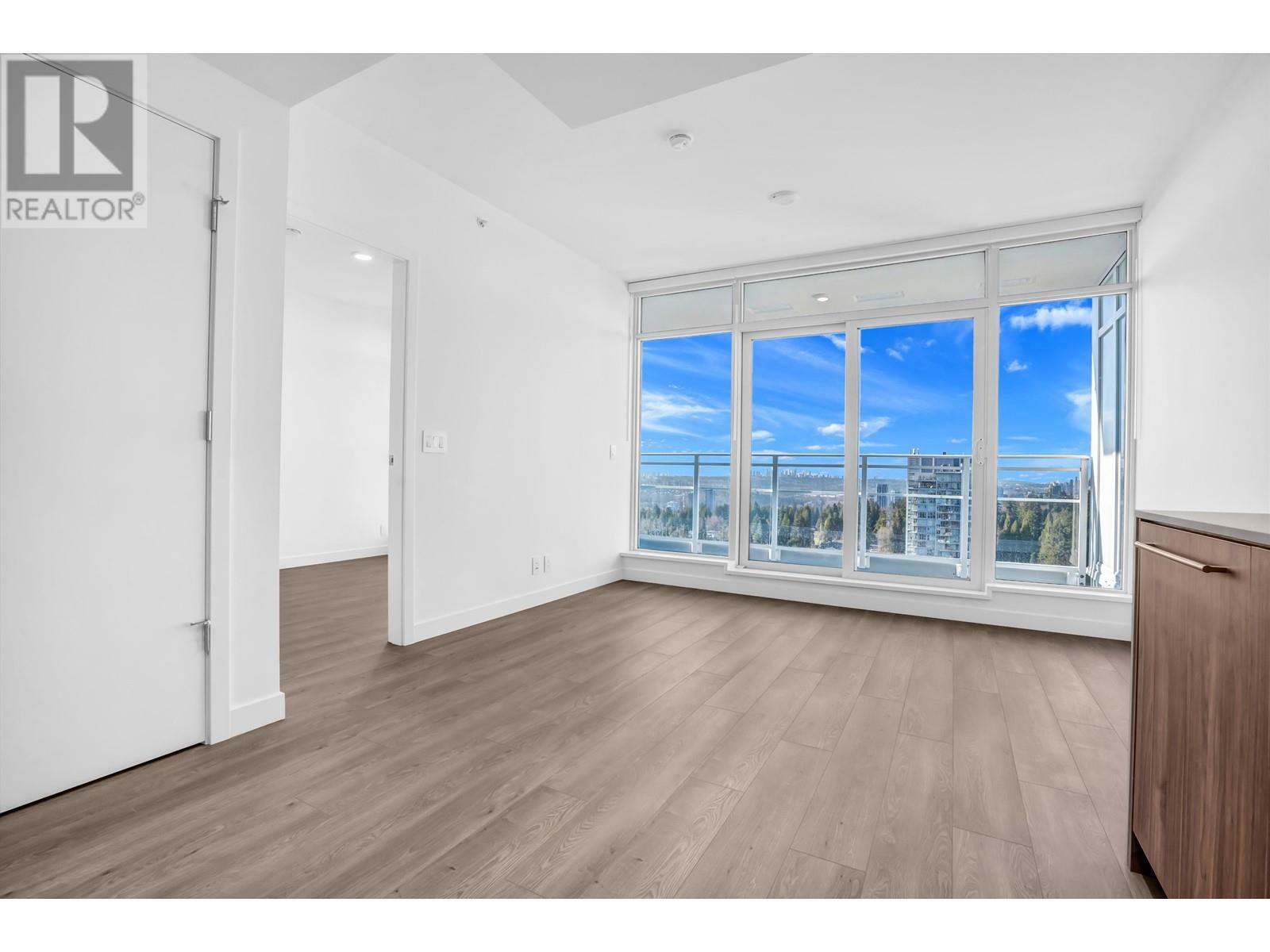 Property Photo: 505 Nelson Street 1605 BC V3J 0R5