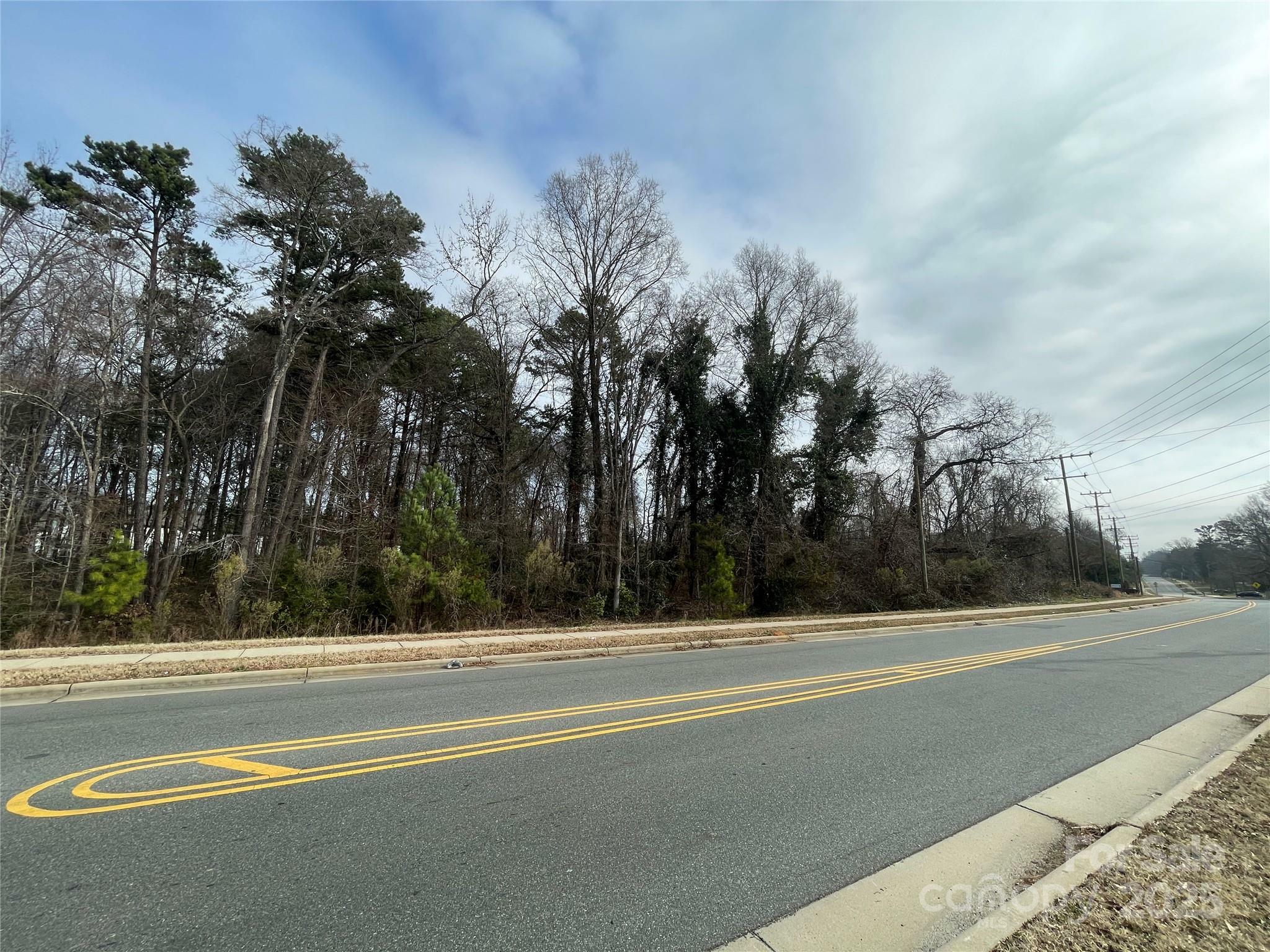 Property Photo: 1900 Mineral Springs Road NC 28262