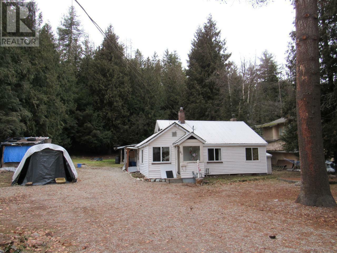 Property Photo:  2252 Columbia Avenue  BC V1N 2X1 