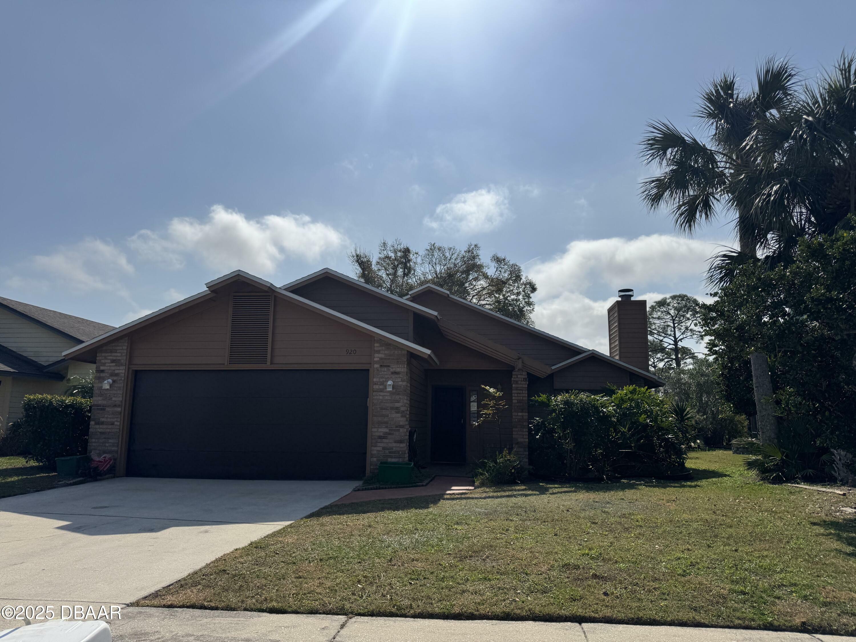 Property Photo:  920 Forest Glen Drive  FL 32127 