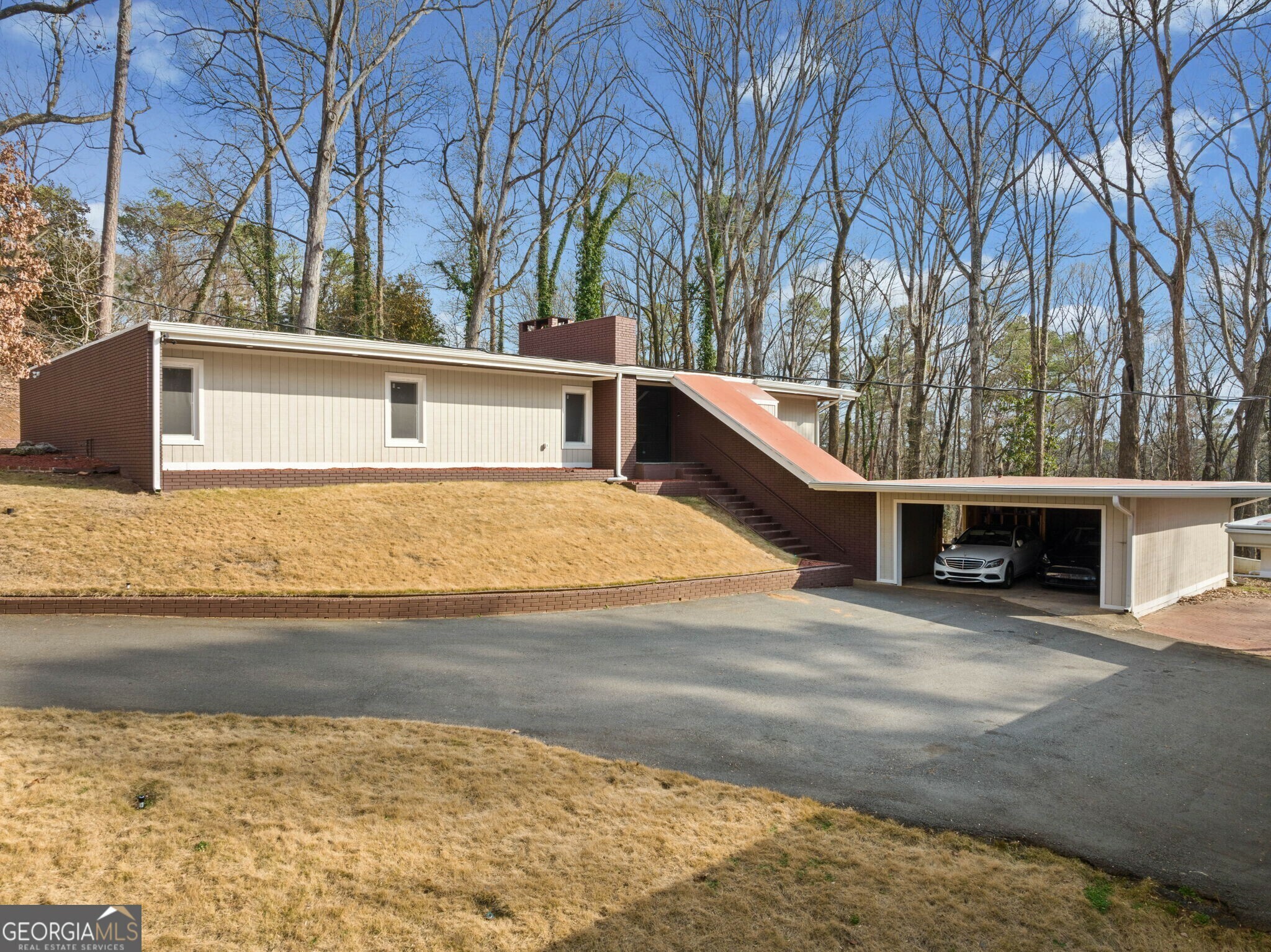 Property Photo:  1300 Indian Trail NW  GA 30327 