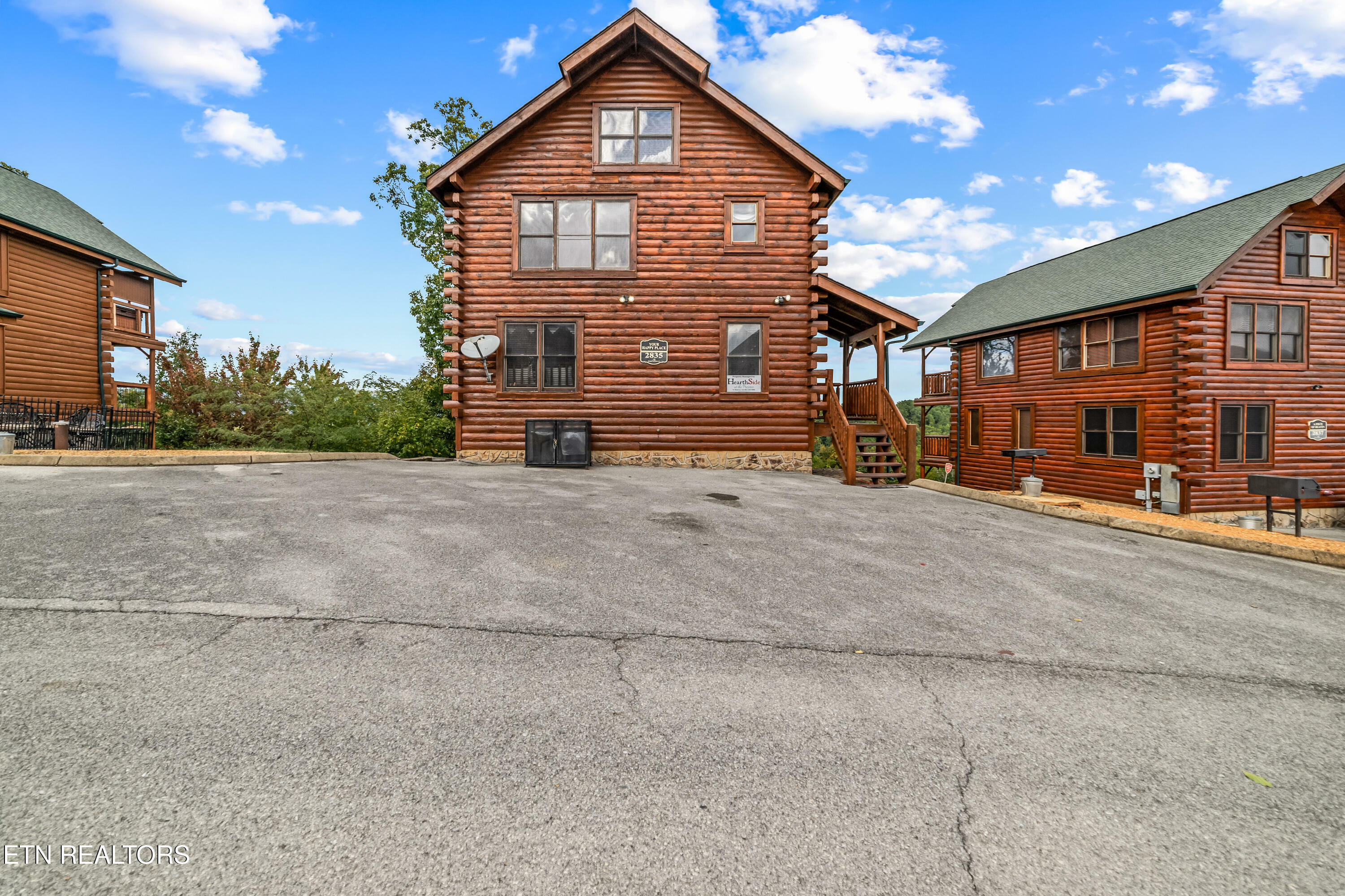2835 White Oak Ridge Lane  Sevierville TN 37862 photo