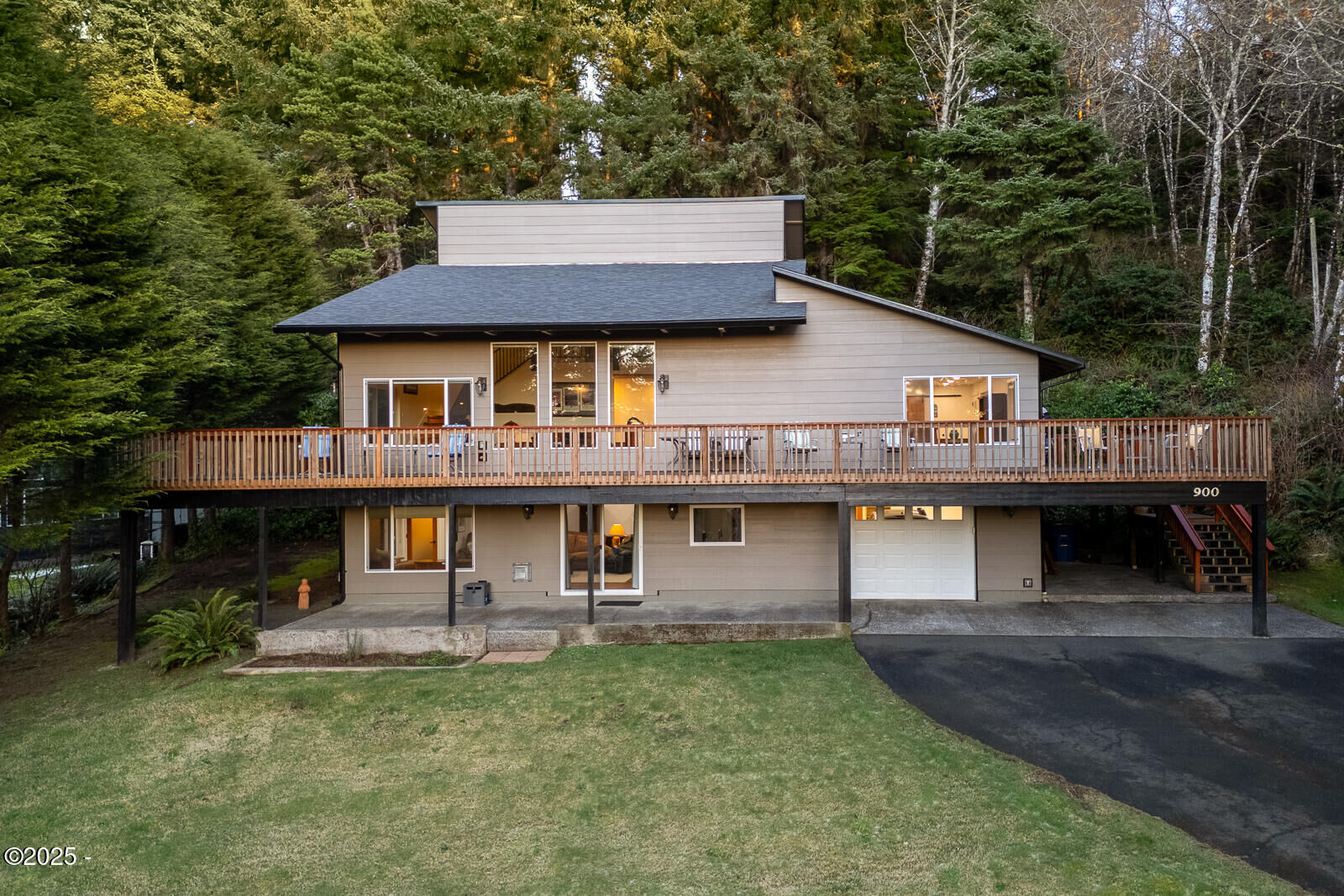 Property Photo: 900 S Hwy 101 OR 97341