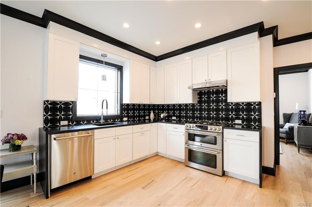 Property Photo: 368 Midland Avenue Lower NY 10580