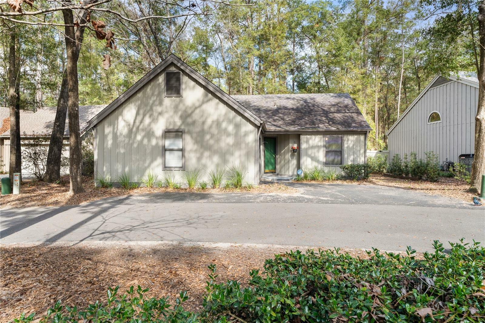 Property Photo: 4545 SW 84th Drive FL 32608