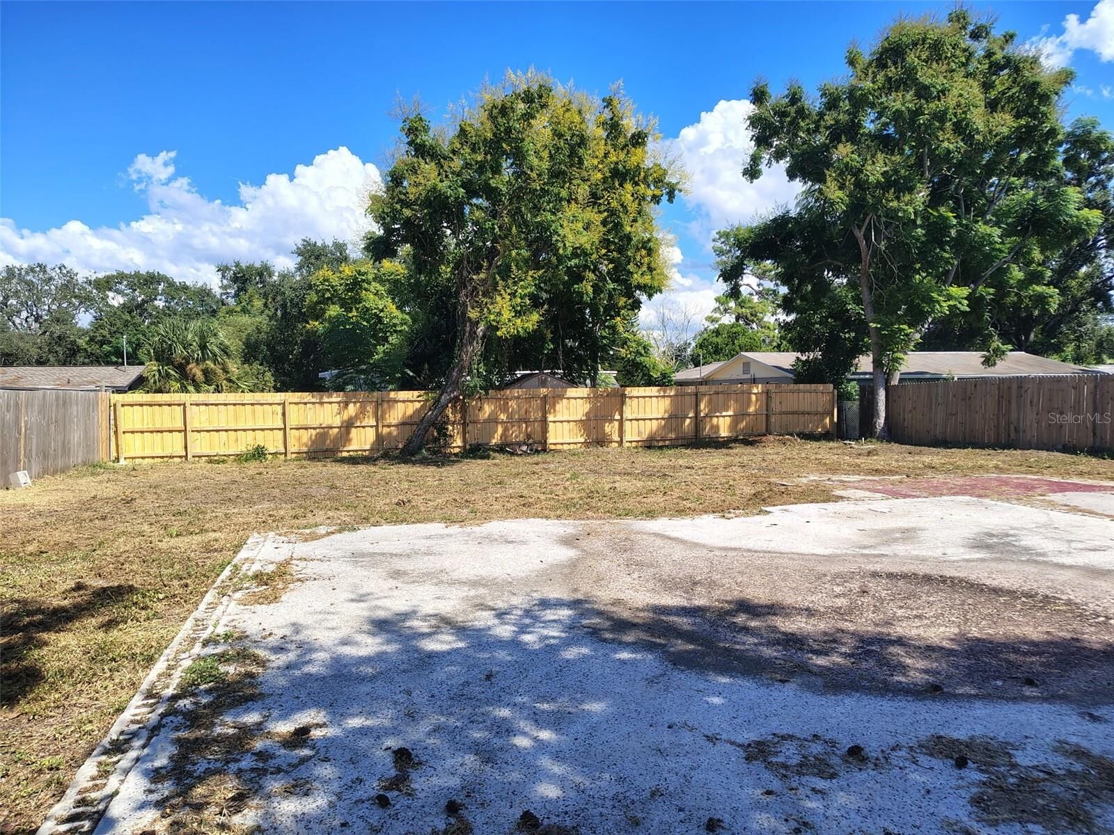 Property Photo:  2046 Calusa Trail  FL 34690 