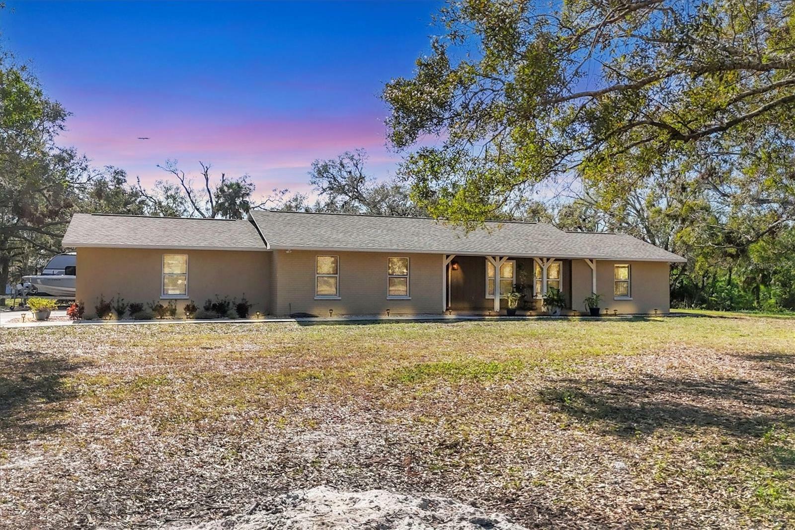 Property Photo:  14204 Upper Manatee River Road  FL 34212 