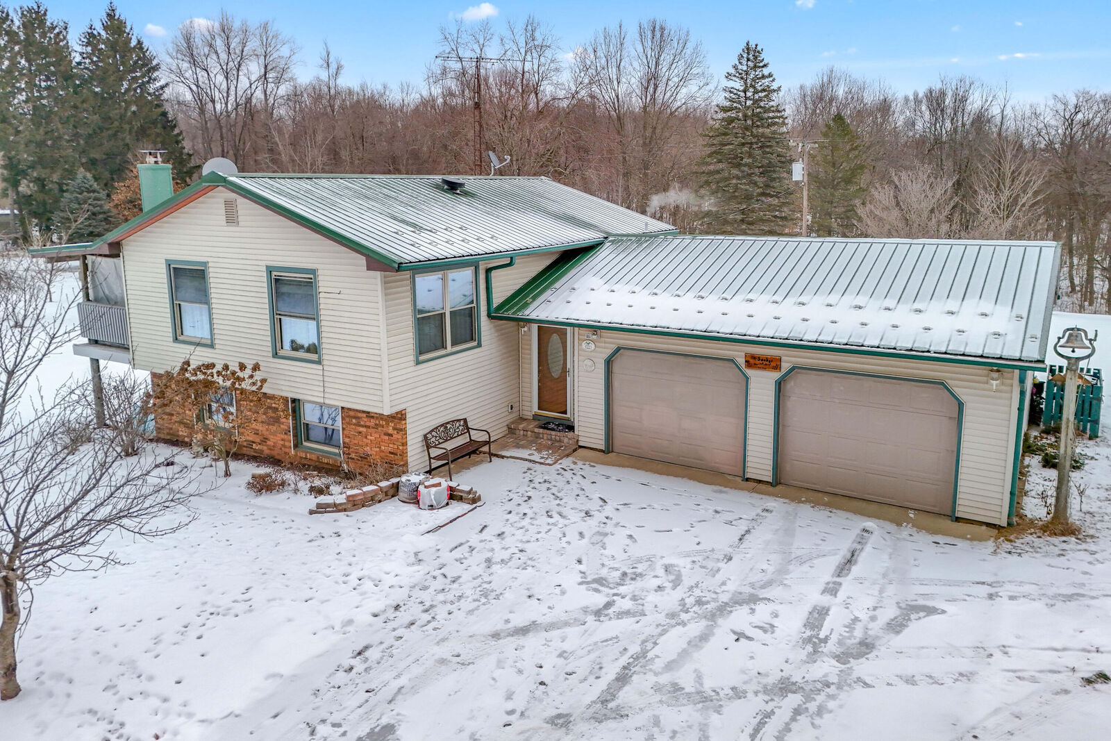 Property Photo: 2791 Gardner Road MI 49247
