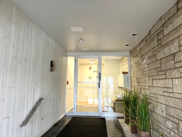 Property Photo:  2700 E Bel Aire Drive 104  IL 60004 