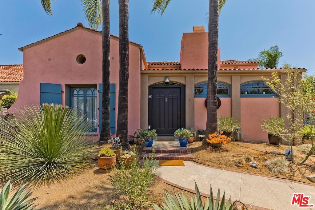 Property Photo: 100 N Arden Boulevard CA 90004