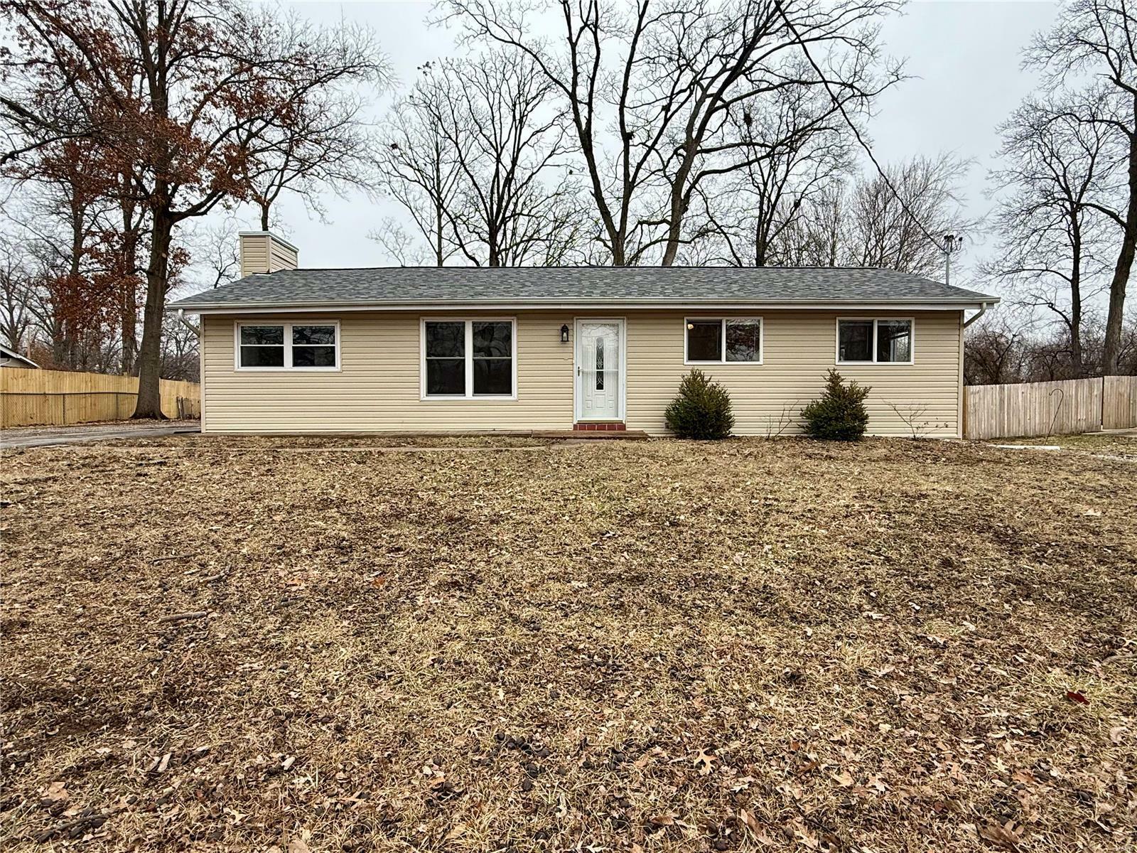 Property Photo:  502 Robert Drive  MO 63366 