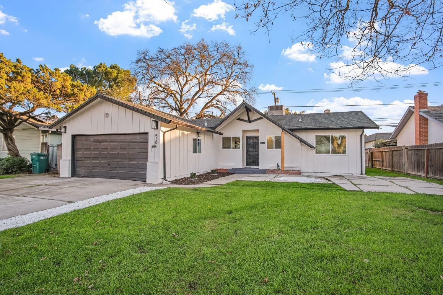 Property Photo:  530 W Lincoln Road  CA 95207 